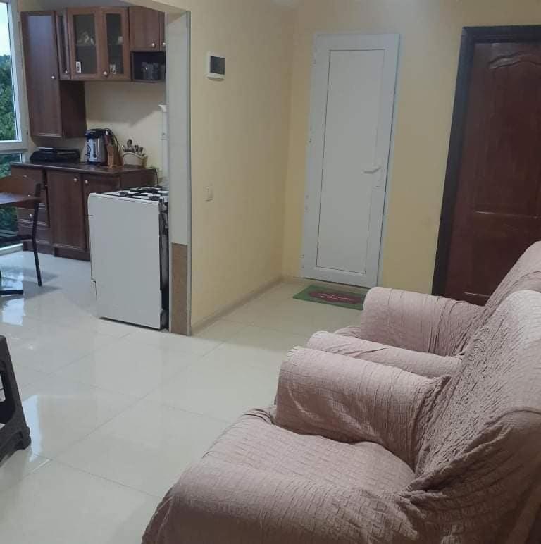 Guest House "Sulo" Kobuleti ภายนอก รูปภาพ