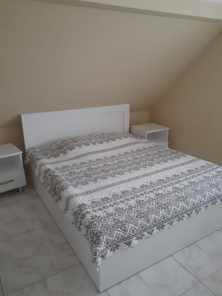 Guest House "Sulo" Kobuleti ภายนอก รูปภาพ