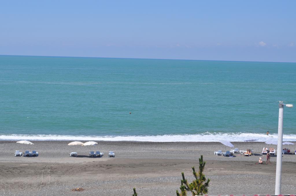 Guest House "Sulo" Kobuleti ภายนอก รูปภาพ